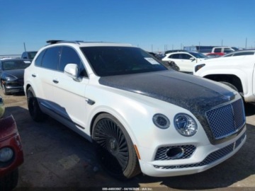 Bentley Bentayga 2018 Bentley Bentayga Signature 2018 6.0 Benzyna 600KM, zdjęcie 6