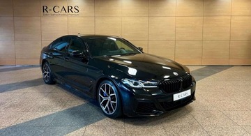 BMW Seria 5 G30-G31 M5 Limuzyna Facelifting 4.4 M550i 530KM 2022 BMW Seria 5 Salon Polska ASO R CARS Warszawa 4.4 Benzyna 530KM
