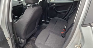 Peugeot 208 I Hatchback 5d Facelifting 1.2 PureTech 82KM 2017 Peugeot 208 Salon PL Faktura VAT Climatronic Czujnik deszczuzmierzchu 1.2, zdjęcie 17
