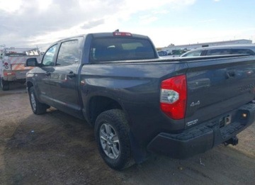 Toyota Tundra II 2021 Toyota Tundra 2021, 5.7L, 4x4, SR5, od ubezpieczalni, zdjęcie 3