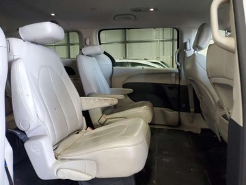 Chrysler Pacifica II 3.6 V6 291KM 2017 Chrysler Pacifica 2017r., Touring L, 3.6L, od ubezpieczalni 3.6 Benzyna, zdjęcie 8