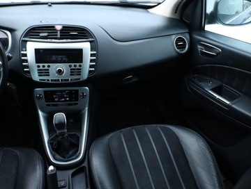 Lancia Delta III Hatchback 1.4 Turbo-Jet 150KM 2011 Lancia Delta 1.4 T-JET, Klima, Klimatronic, zdjęcie 7