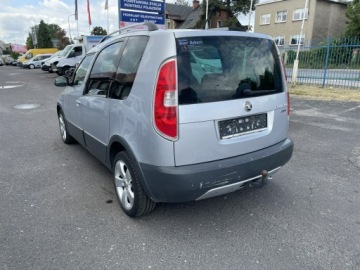 Skoda Roomster 2012 Škoda Roomster Skoda Roomster 1.6-16V Scout Klima, zdjęcie 5