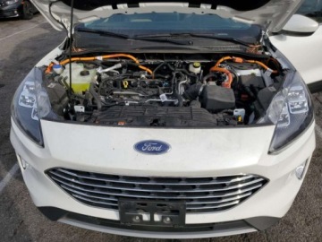 Ford Kuga III 2022 Ford Kuga 2022, 2.5L, TITANIUM, HYBRID, od ubezpieczalni 2.5 Benzyna 221KM, zdjęcie 11