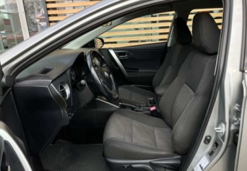 Toyota Auris II Touring Sports Hybrid 135 136KM 2014 Toyota Auris Toyota Auris 1.8 Hybryda 136KM, zdjęcie 31