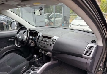Mitsubishi Outlander II 2.4 MIVEC 170KM 2009 Mitsubishi Outlander Mitsubishi Outlander 2.4 Intense 2.4 Benzyna 170KM, zdjęcie 28