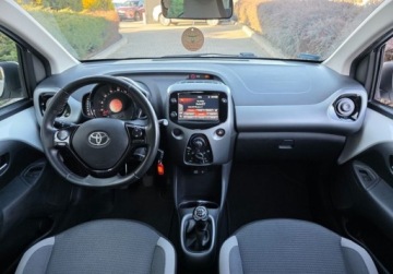 Toyota Aygo II Hatchback 3d Facelifting 1.0 VVT-i 72KM 2021 Toyota Aygo Toyota Aygo 1.0 VVT-i X-play Benzyna 72KM, zdjęcie 8