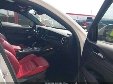 Alfa Romeo Stelvio 2022 Alfa Romeo Stelvio 2022r., 2.0L 2.0 Benzyna 280KM, zdjęcie 8