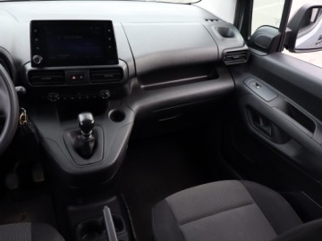 Toyota 2022 Toyota ProAce City Verso 1.5 D-4D, Salon Polska, zdjęcie 7