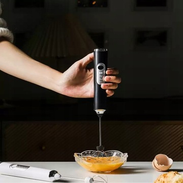 ЭЛЕКТРИЧЕСКИЙ ВСТАВИТЕЛЬ МОЛОКА, ЗАРЯЖАЕМЫЙ ОТ USB