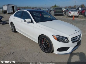 Mercedes Klasa C W205 2018 Mercedes-Benz Klasa C Mercedes-Benz Klasa C 300 9G-TRONIC AMG Line 2.0
