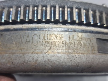 KOLO DVOUHMOTNÉ DWU MAS AUDI VW 05E105266B