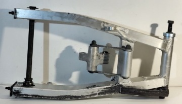 Колебательный рычаг оси 5DM-22110-00-00 Yamaha Fazer FZS 600 1998–2003 гг.