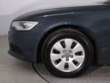 Audi A6 C7 Avant Facelifting 2.0 TDI ultra 190KM 2014 Audi A6 2.0 TDI, 187 KM, Automat, Xenon, Bi-Xenon, zdjęcie 14