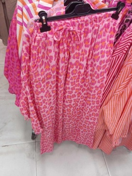 Белая муслиновая рубашка с леопардовым принтом в оранжевые и розовые полоски