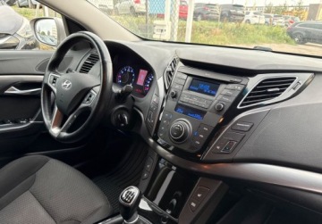 Hyundai i40 Kombi Facelifting 1.6 GDI 135KM 2017 Hyundai i40 elektryczne podgrzewane fotele, tryby jazdy 1.6 Benzyna 135KM, zdjęcie 20