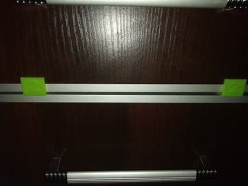 4 проставки для регулировки фасадов с зазором 3 мм.