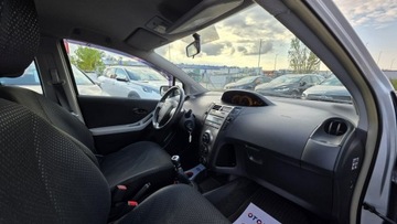Toyota Yaris II Hatchback 5d 1.33 Dual VVT-i 101KM 2010 Toyota Yaris klima, zdjęcie 15