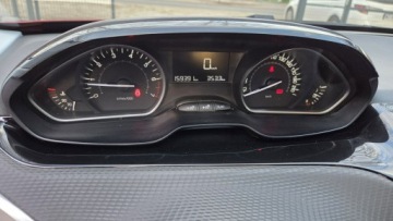 Peugeot 208 I Hatchback 5d Facelifting 1.2 PureTech 82KM 2017 Peugeot 208 1.2 82KM Kamera SERWIS Allure, zdjęcie 14