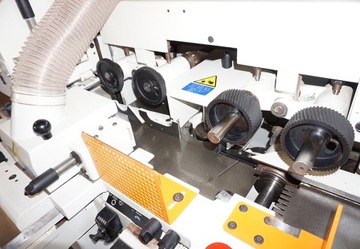 ЧЕТЫРЕХСТОРОННИЙ СТРОГАТЕЛЬНЫЙ СТАНОК SCM Compact 23K