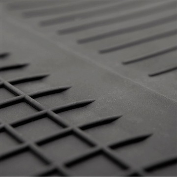 SKODA OCTAVIA II 2004-2013 РЕЗИНОВЫЙ ПОДДОН ВОДИТЕЛЬСКИЙ МАТОВЫЙ + СЕКУНДОМЫ