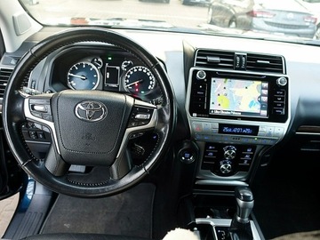 Toyota Land Cruiser VII Terenowy 3d 2.8 D-4D 177KM 2019 Toyota Land Cruiser SKÓRA KAMERY KRAJ BEZWYP F23%, zdjęcie 22
