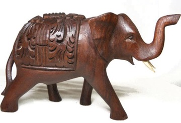 Rzeźba Figurka SŁOŃ Drewno Suar z Ornamentem Rękodzieło 17x10cm