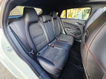 Mercedes CLA C117 Shooting Brake Facelifting 1.5 180 d 109KM 2017 Mercedes-Benz CLA AMG Line___BiXenon LED Skora Alcantara Kamera Panorama A, zdjęcie 4