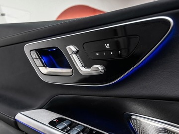 Mercedes GLC C254/X254 Coupe 2.0 220d 197KM 2025 MERCEDES-BENZ GLC 220 d 4-Matic AMG Line 2.0 (197KM) 2025, zdjęcie 17