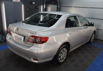 Toyota Corolla X Sedan Facelifting 1.4 D-4D 90KM 2013 Toyota Corolla Polski salon_1.4 D_90KM _ klimatyzacja _ podgrzewane fotele, zdjęcie 23