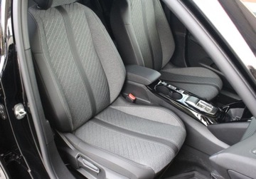 Peugeot 2008 II SUV Facelifting 1.2 PureTech 130KM 2024 Peugeot 2008 Allure Opcje EAT8 2024 Od RiA 1.2 Benzyna 130KM, zdjęcie 11