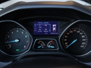 Ford Focus III Hatchback 5d 1.0 EcoBoost 125KM 2013 Ford Focus 1.0 EcoBoost, Navi, Klima, Klimatronic, zdjęcie 10