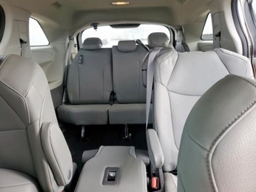 Toyota Sienna III 2021 Toyota Sienna XLE 2021 2.5l 2.5 Hybryda 245KM, zdjęcie 10