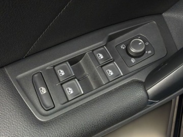 Volkswagen Tiguan II SUV 2.0 TDI 190KM 2016 Volkswagen Tiguan Highline Pakiet R-line Kamery 360 Pamiec foteli LED TOP, zdjęcie 14