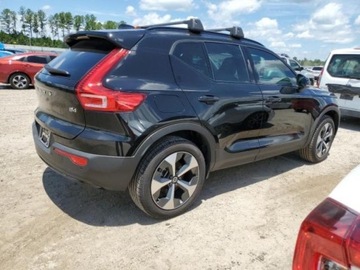 Volvo XC40 2023 Volvo XC 40 2023r, Plus, 4x4, 2.0L 2.0 Benzyna 252KM, zdjęcie 2