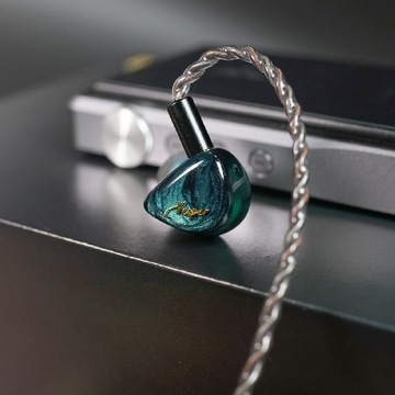 Queen of Audio (QoA) Vesper - jade green by KINERA