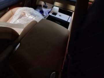 Land Rover Range Rover V SWB 3.0 D350 350KM 2025 Range Rover D350 SV Bespoke ''Equator Haze'' 3.0 (350KM) 2025, zdjęcie 8