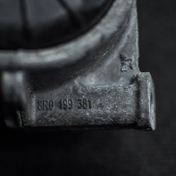 8R0199381AA ULOŽENÍ MOTORU PRAVÁ AUDI A5 CABRIO 8F7 1.8 TFSI