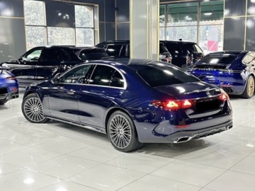 Mercedes Klasa E W214 Sedan 2.0 220d 197KM 2025 E Klasa 220 d 4-Matic AMG 2.0 (197KM) 2025, zdjęcie 2