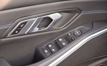 BMW Seria 3 G20-G21 Limuzyna 2.0 320d 190KM 2023 BMW Seria 3 320d xDrive 190KM, M Pakiet, Shadow Line, HiFi, Kamera cofania, zdjęcie 16