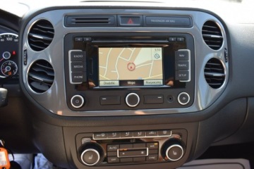 Volkswagen Tiguan I SUV Facelifting 1.4 TSI BlueMotion 122KM 2014 Volkswagen Tiguan 1.4 Benzyna, Panormamiczny Dach, Brazowe Skory, 6-Biegow, zdjęcie 27