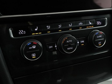 Volkswagen Golf VII Variant Facelifting 1.5 TSI ACT 150KM 2018 Volkswagen Golf automat 150KM R-Line PDC, zdjęcie 26