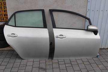 DRZWI PRAWY TYŁ AURIS I E15 KOLOR 1C0 ORYGINAŁ