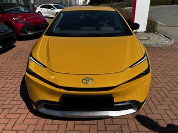Toyota Prius V (XW60) 2.0  Hybrid Dynamic Force Plug-in 223KM 2025 Od ręki - Prestige 2.0 Hybrid Plug-in 223KM | Podgrzewane fotele!, zdjęcie 1
