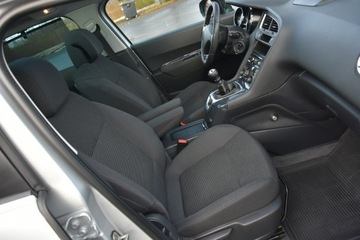 Peugeot 5008 I Minivan Facelifting 2.0 HDi 150KM 2015 Peugeot 5008 2.0HDi 150KM Manual 2015r. Salon 7os., zdjęcie 19