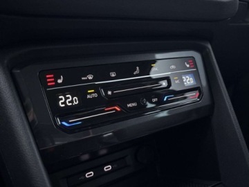 Volkswagen Tiguan II SUV Facelifting 1.5 TSI 150KM 2022 Volkswagen Tiguan TSI 150KM Life DSG LED Keyless Kamera cofania FV23, zdjęcie 25