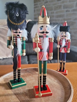 Фигурка ЩЕЛКУНЧИК ДЛЯ ПЛАТЬЯ 22 см 3