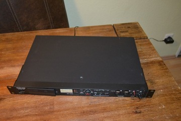 Tascam/Teac SD-20M 4-дорожечный цифровой рекордер для карт SD