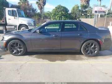 Chrysler 300C II 2021 Chrysler 300s 2021 5.7 Benzyna 363KM, zdjęcie 2