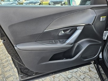 Peugeot 2008 II SUV 1.2 PureTech 130KM 2020 Peugeot 2008 1,2 benzyna 130KM nawigacja kamera, zdjęcie 14